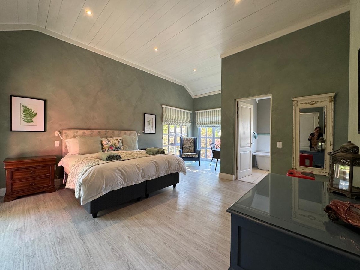 Rose Cottage bedroom
